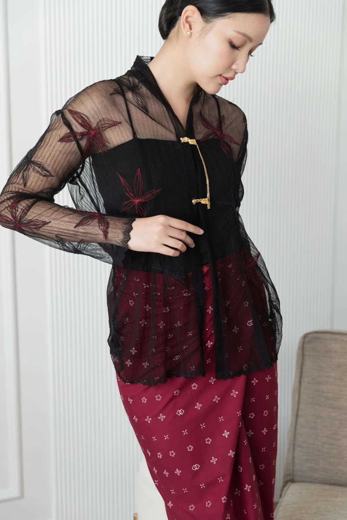Kebaya Encim x Rok Lilit Wiji