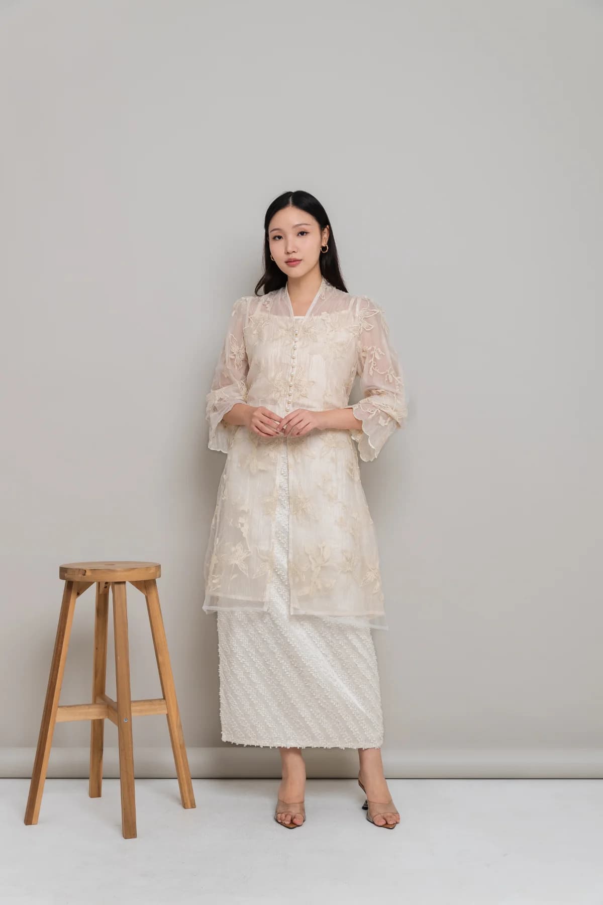 Karuna Ivory by Luxxe